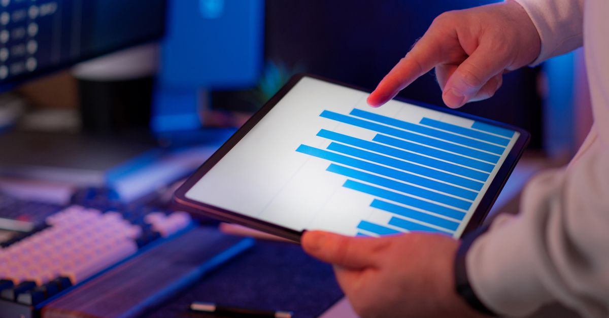 Cara AI Menganalisis Churn Rate Pelanggan di ERP