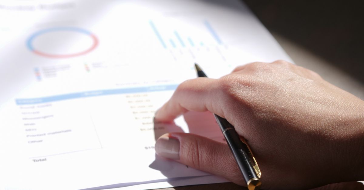 Cara Analisis Data Keuangan ERP dengan AI