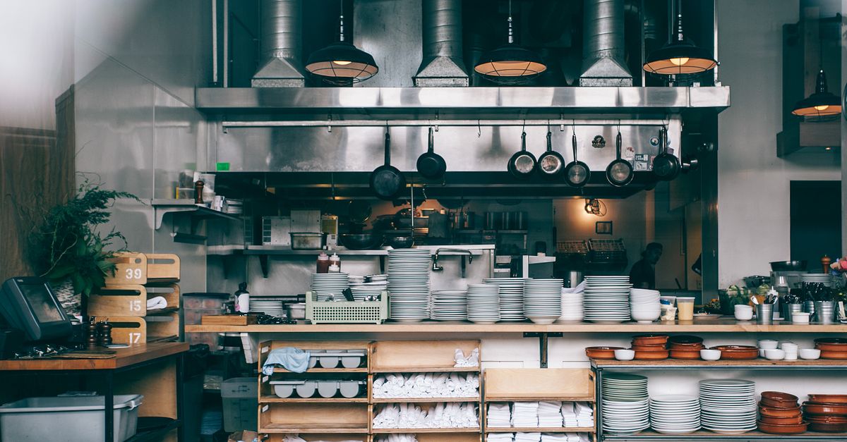 Kelola Stok Restoran dengan Sistem ERP Central Kitchen