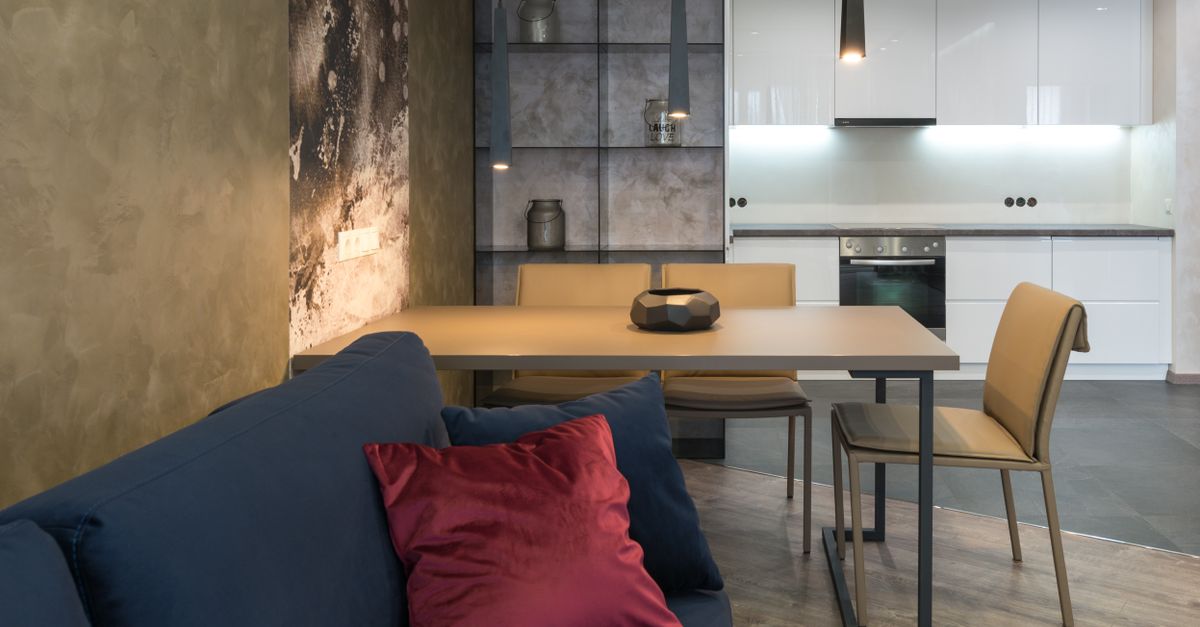 Cara Mengelola Biaya Furnitur Kustom dengan ERP
